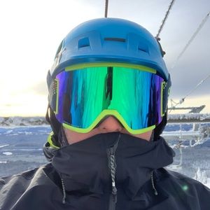 Meet your Posher, Casey